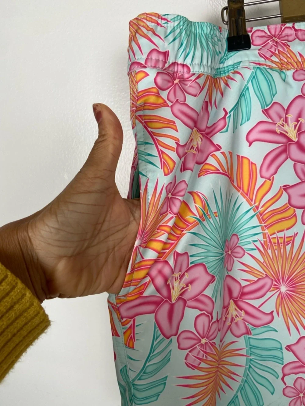 Men's Tropical Floral Swim Trunks Size XL Pink Drawstring Side Pockets Beach NWT